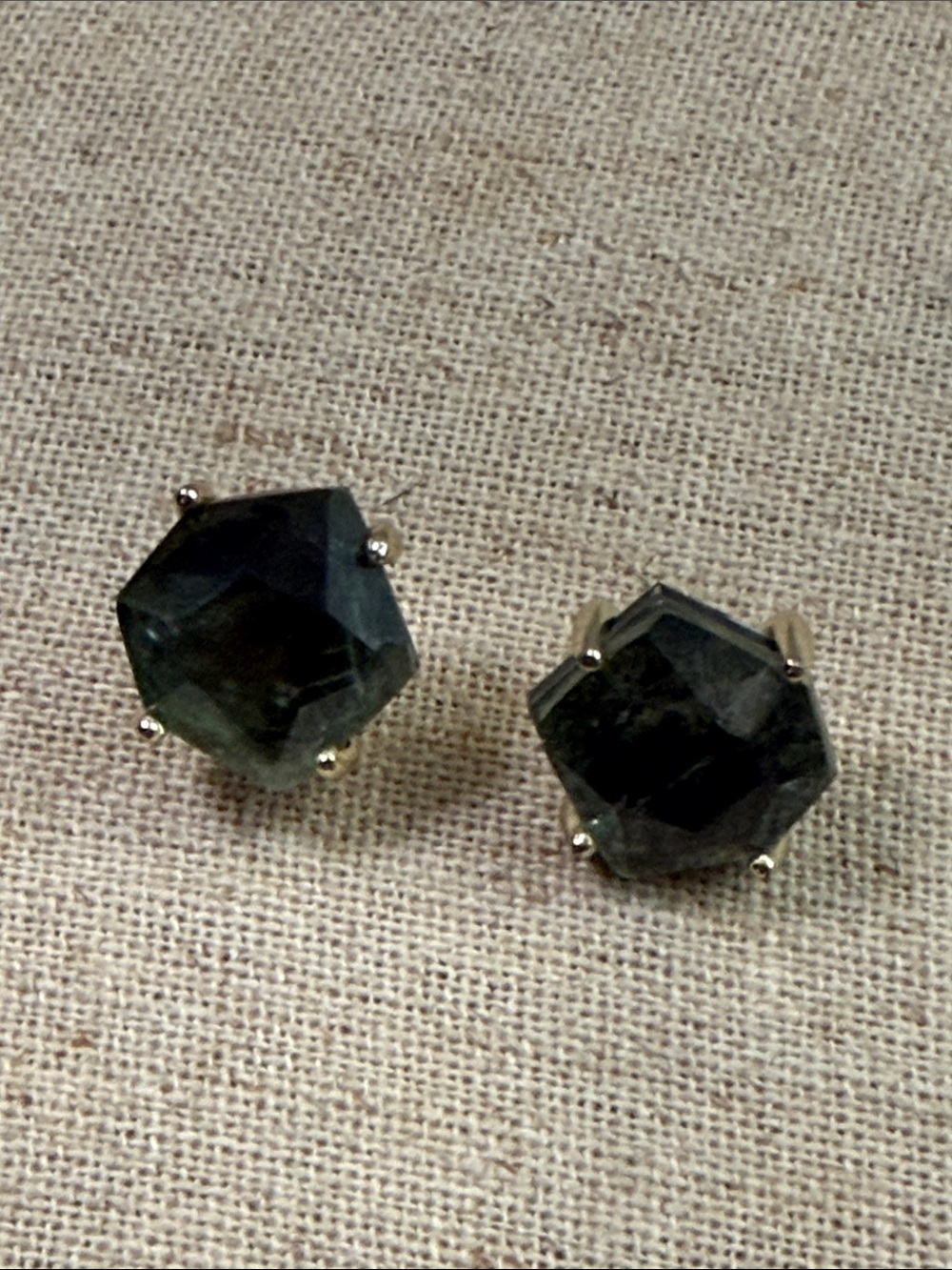 Kendra Scott Hexagon Dark Green Stone Gold-Set Stud Earrings